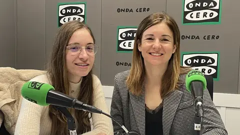 Marisa Mingot, edil de Educación de la Vila Joiosa, y Gloria Herreras, Jefa de Estudios de l'Escola de Música de l'Ateneu Musical. Marisa Mingot, edil de Educación de la Vila Joiosa, y Gloria Herreras, Jefa de Estudios de l'Escola de Música de l'Ateneu Musical.