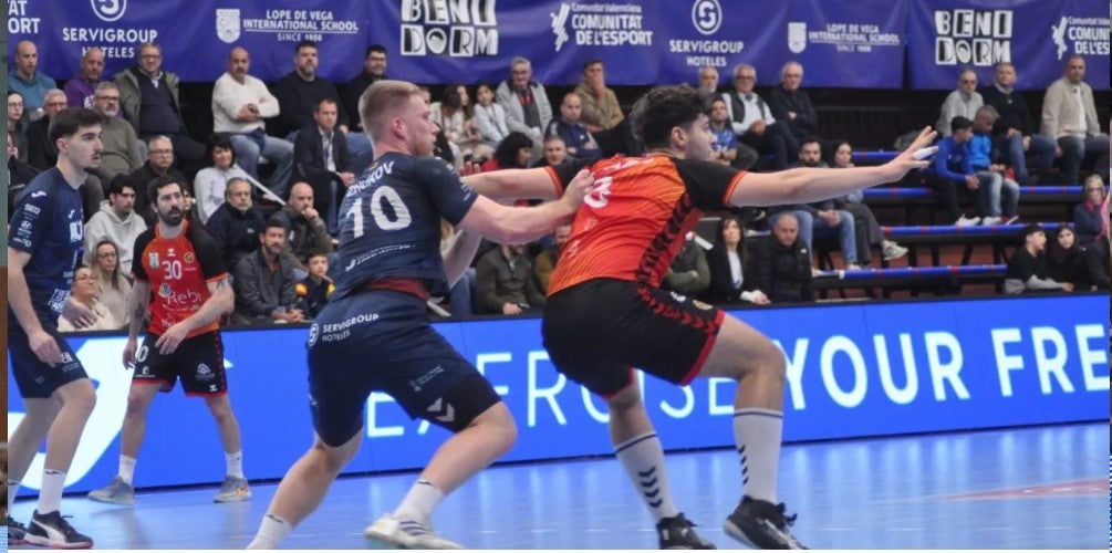 Tercera derrota consecutiva del Balonmano Benidorm Tercera derrota consecutiva del Balonmano Benidorm