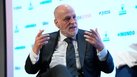 Tebas: "El Real Madrid es un club llorón" Tebas: "El Real Madrid es un club llorón"