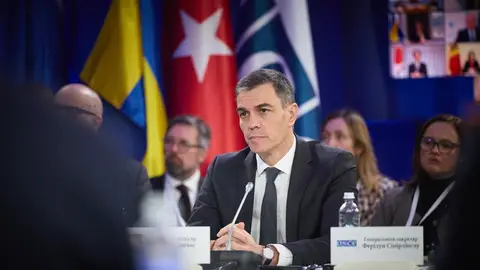 Pedro Sánchez anuncia un nuevo paquete de apoyo militar a Ucrania por 1.000 millones de euros Pedro Sánchez anuncia un nuevo paquete de apoyo militar a Ucrania por 1.000 millones de euros/ EFE/EPA/Ukrainian Presidential Office