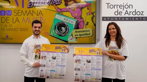 Torrejón de Ardoz presenta la programación de la Semana de la Mujer 2025 Alejandro Navarro, alcalde de Torrejón de Ardoz, y María Eugenia Gil, edil de Igualdad y Festejos