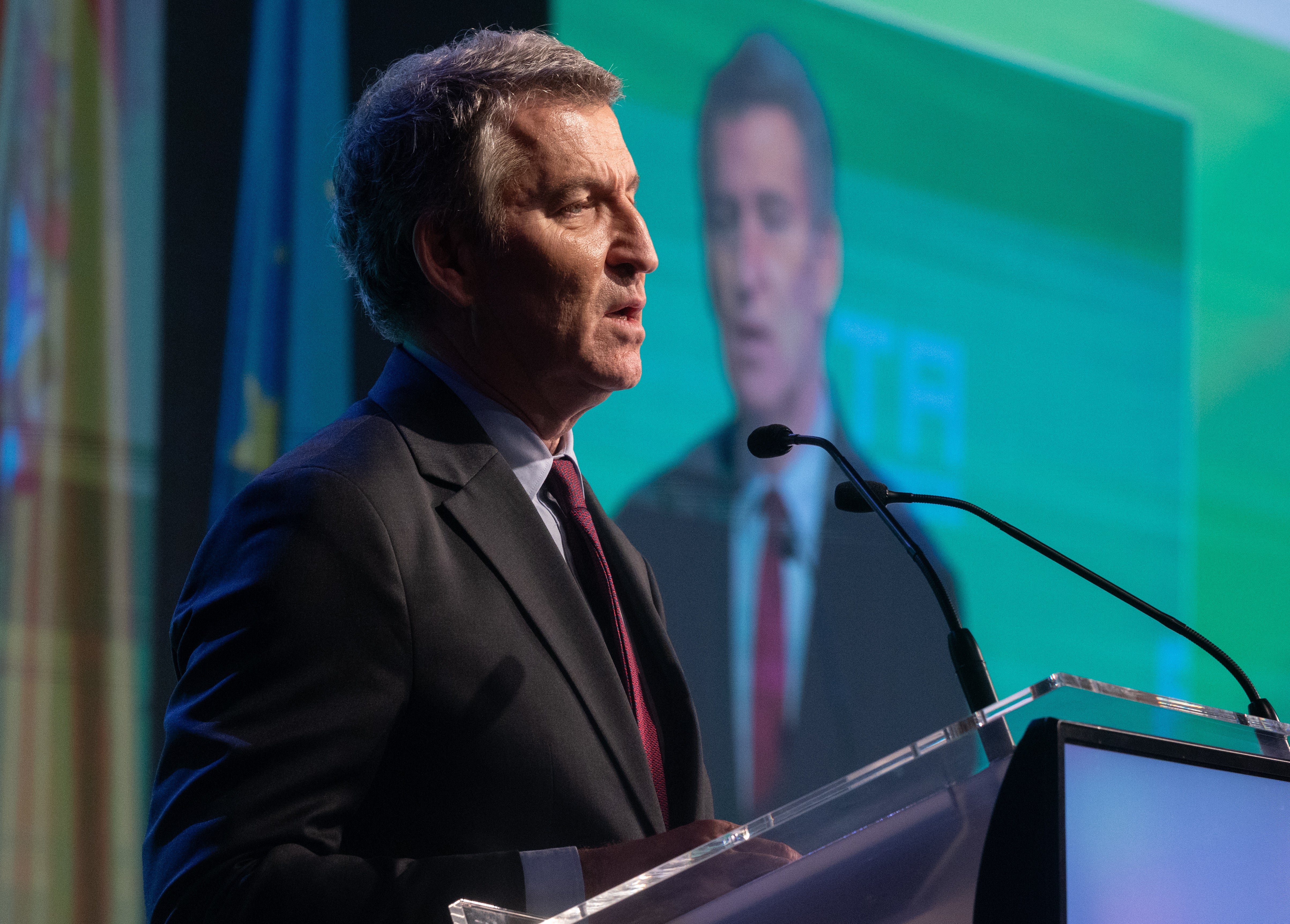 Feijóo mantiene su apoyo a Carlos Mazón aunque admite que no estuvo "a la altura" respecto a la dana Feijóo mantiene su apoyo a Carlos Mazón aunque admite que no estuvo "a la altura" respecto a la dana