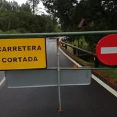 Imagen de una de las carreteras de acceso al Parque Nacional del Teide Imagen de una de las carreteras de acceso al Parque Nacional del Teide