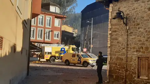 Una explosión de gas deja al menos siete heridos en Mieres. Una explosión de gas deja al menos siete heridos en Mieres