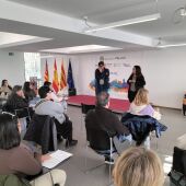 La concejala de Economía, Ana Torres, ha inaugurado el nuevo taller de Empleo. 