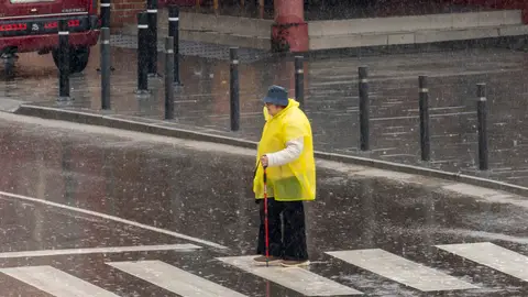 Cuándo dejará de llover: la previsión en las comunidades con alerta por la AEMET Cuándo dejará de llover: la previsión en las comunidades con alerta por la AEMET