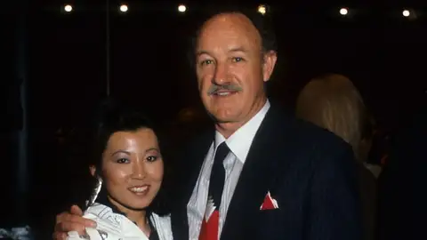 Gene Hackman y su mujer en una imagen de 1986/ Getty Images