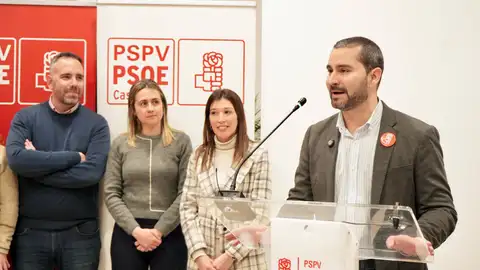Samuel Falomir revalida el liderazgo del PSPV-PSOE de Castelló para recuperar en 2027 las alcaldías, la Diputació y la Generalitat Samuel Falomir revalida el liderazgo del PSPV-PSOE de Castelló para recuperar en 2027 las alcaldías, la Diputació y la Generalitat
