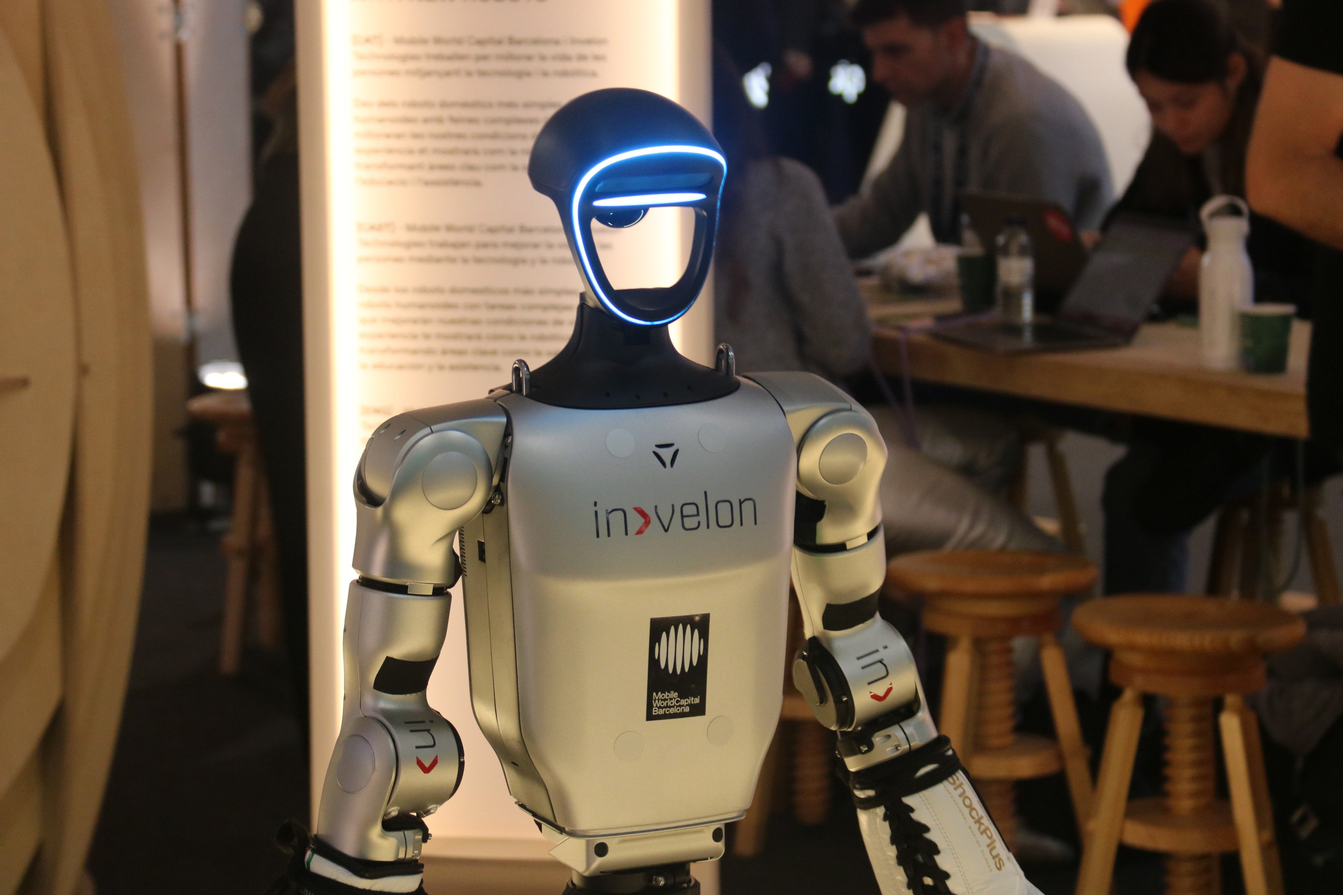 Investigadores de la UMH de Elche acaban con el ‘problema del robot secuestrado’ Investigadores de la UMH de Elche acaban con el ‘problema del robot secuestrado’