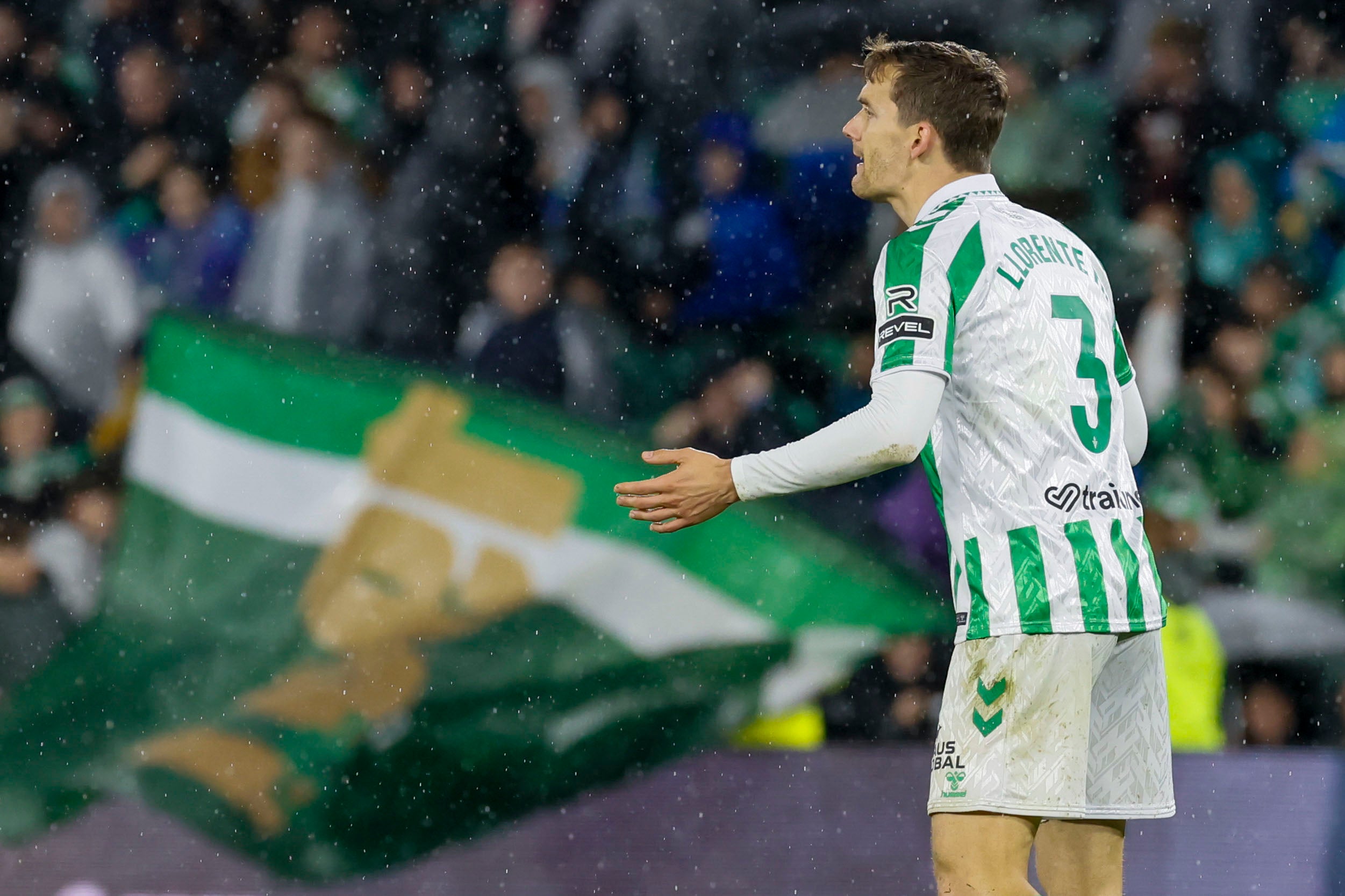Llorente lanza al Betis a su cuarto triunfo consecutivo en LaLiga Llorente lanza al Betis a su cuarto triunfo consecutivo en LaLiga