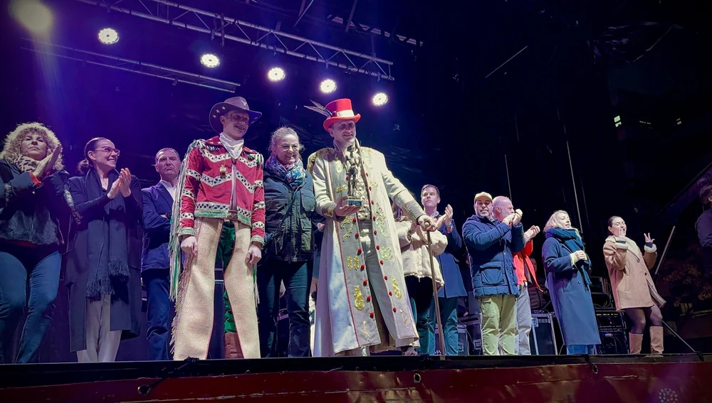 Harúspides recibe el primer premio nacional Harúspides recibe el primer premio nacional