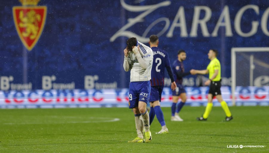 La caída libre del Real Zaragoza le acerca más aún al descenso La caída libre del Real Zaragoza le acerca más aún al descenso