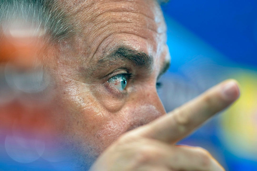 Flick: "Carles nos apoyará y el equipo quiere dedicarle el partido" Flick: "Carles nos apoyará y el equipo quiere dedicarle el partido"