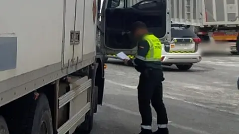 Conducía drogado un camión de mercancías peligrosas en Vera Conducía drogado un camión de mercancías peligrosas en Vera