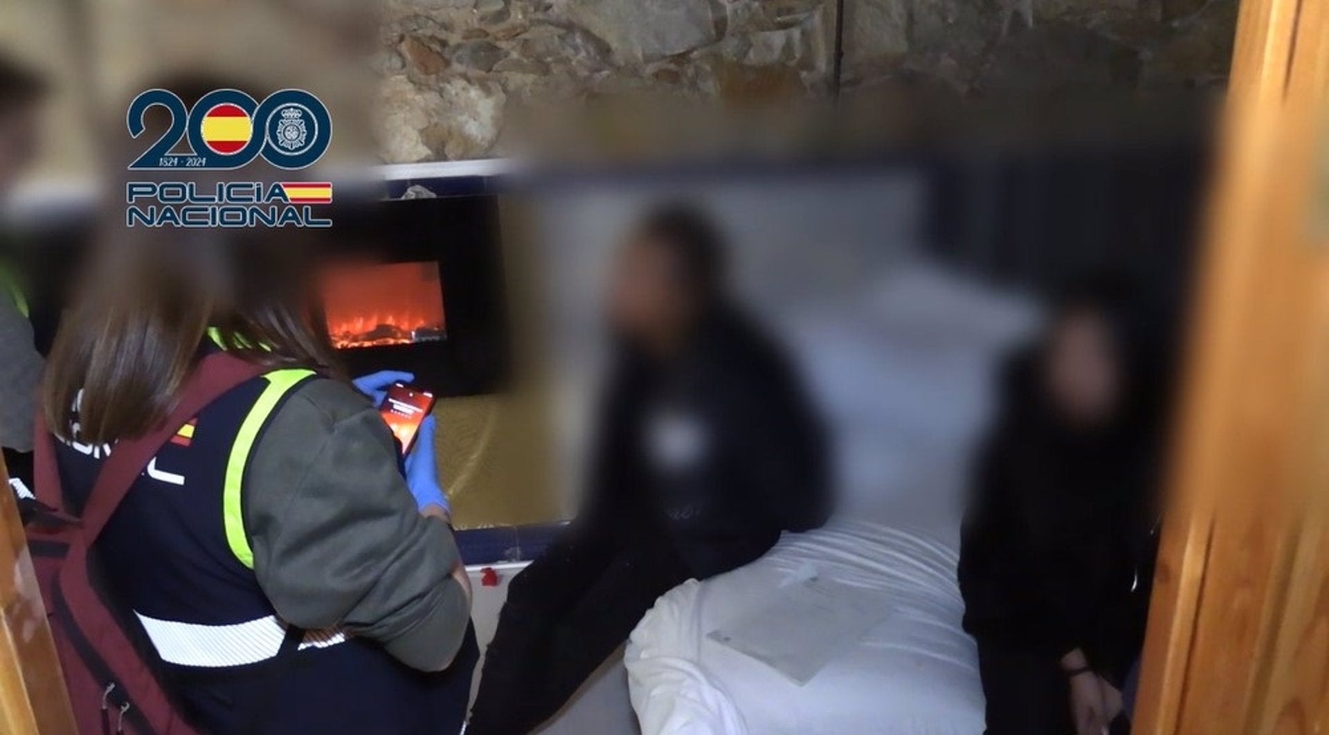 Dos detenidos en Sevilla por pertenecer una organización que explotaba sexualmente a mujeres Dos detenidos en Sevilla por pertenecer una organización que explotaba sexualmente a mujeres