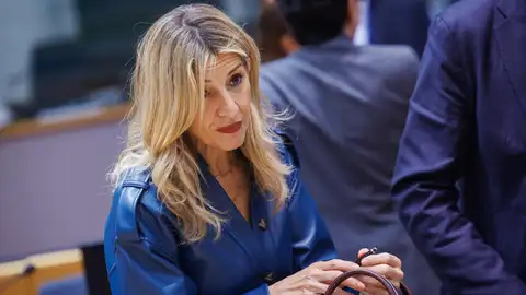 Yolanda Díaz responde enfadada al ser preguntada por el aumento del gasto en defensa: "No se arregla nada subiendo el presupuesto" Yolanda Díaz responde enfadada al ser preguntada por el aumento del gasto en defensa: "No se arregla nada subiendo el presupuesto"