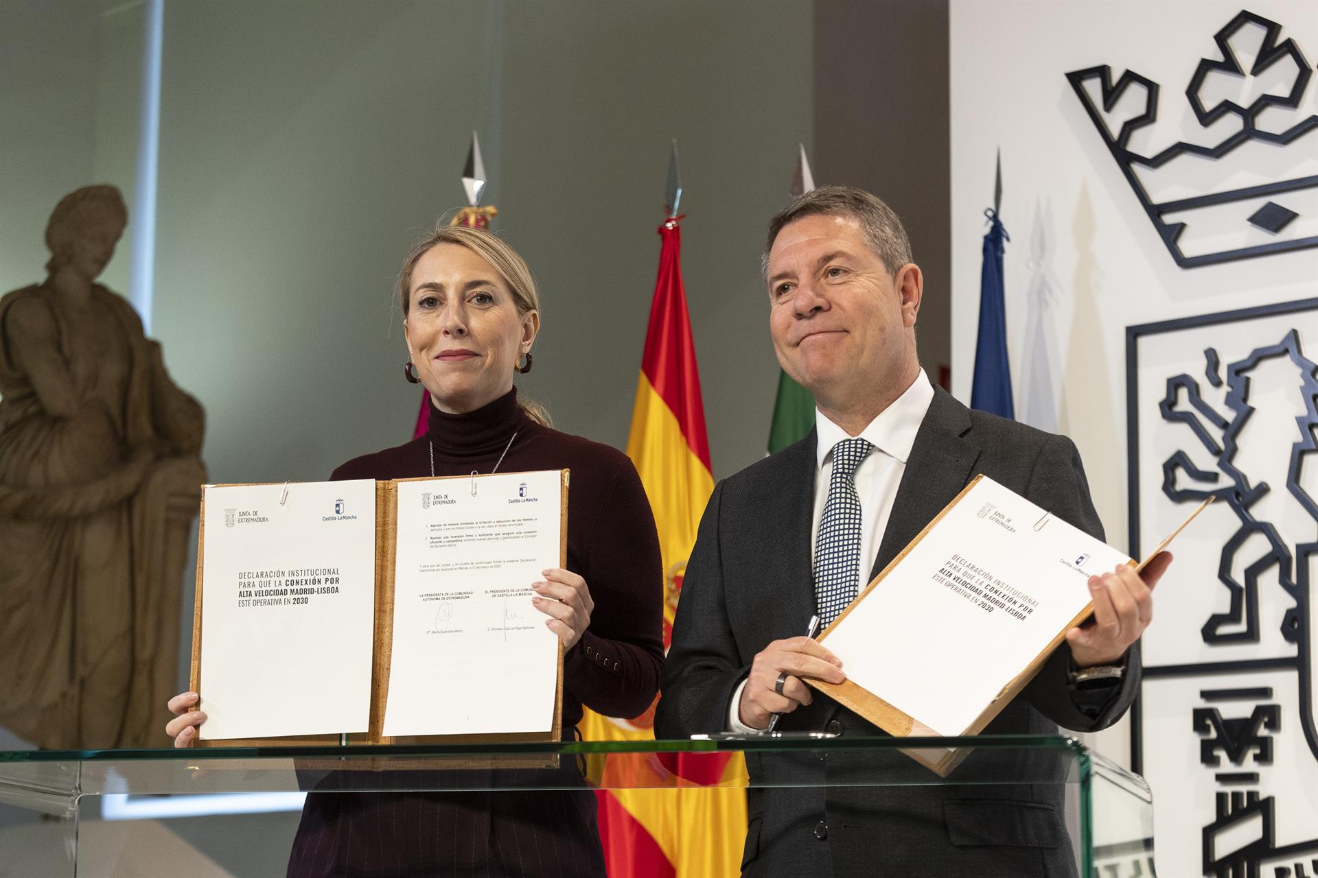 Extremadura y Castilla-La Mancha se unen para exigir al Gobierno que el AVE Madrid-Lisboa esté finalizado en 2030 Extremadura y Castilla-La Mancha se unen para exigir al Gobierno que el AVE Madrid-Lisboa esté finalizado en 2030
