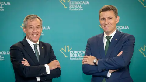 El presidente de Eurocaja Rural, Javier López Martín, y el director general de la entidad, Víctor Manuel Martín El presidente de Eurocaja Rural, Javier López Martín, y el director general de la entidad, Víctor Manuel Martín