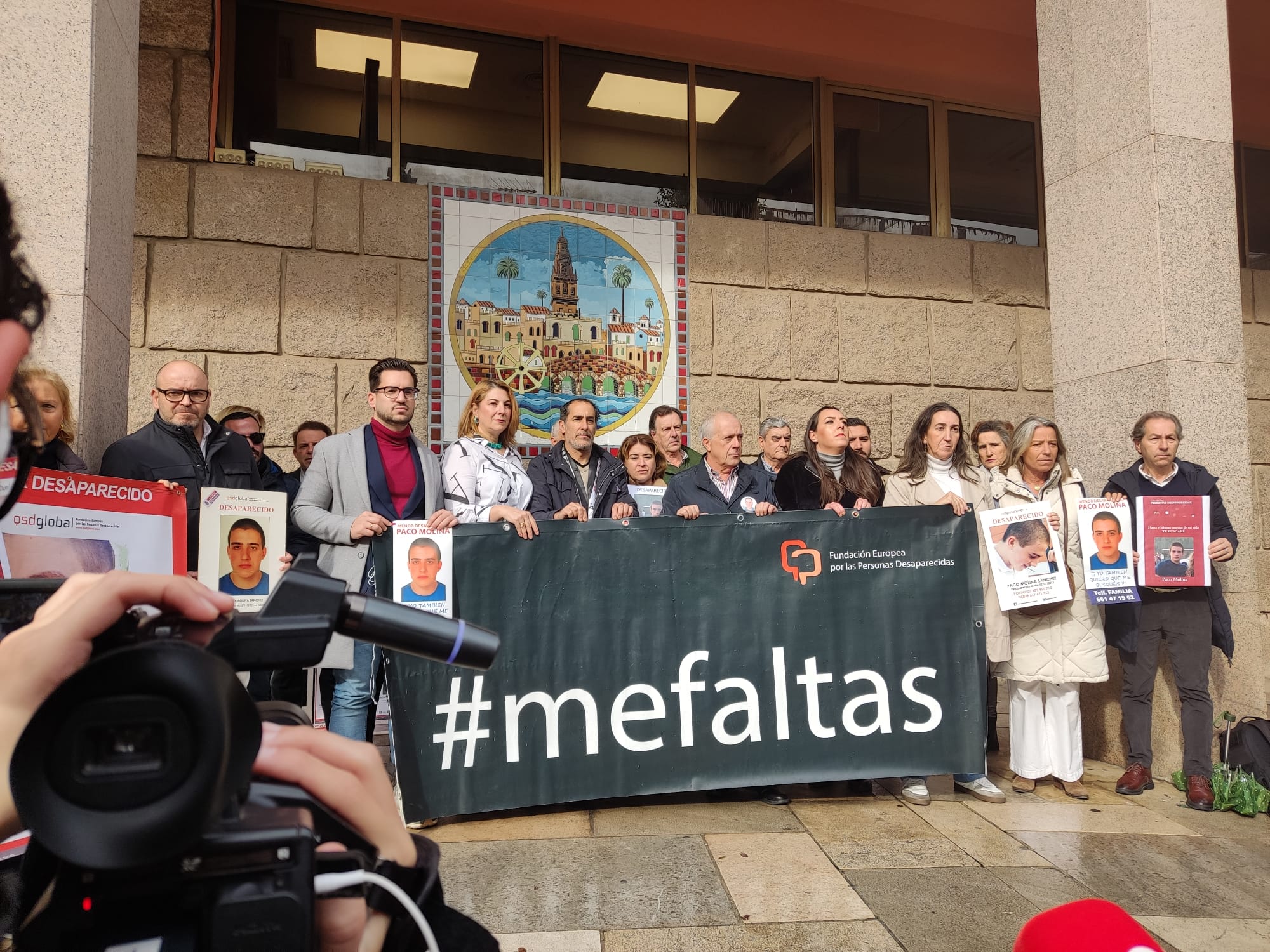 Isidro Molina: "Siempre tenemos la esperanza de que Paco pueda aparecer por la puerta" Isidro Molina: "Siempre tenemos la esperanza de que Paco pueda aparecer por la puerta"