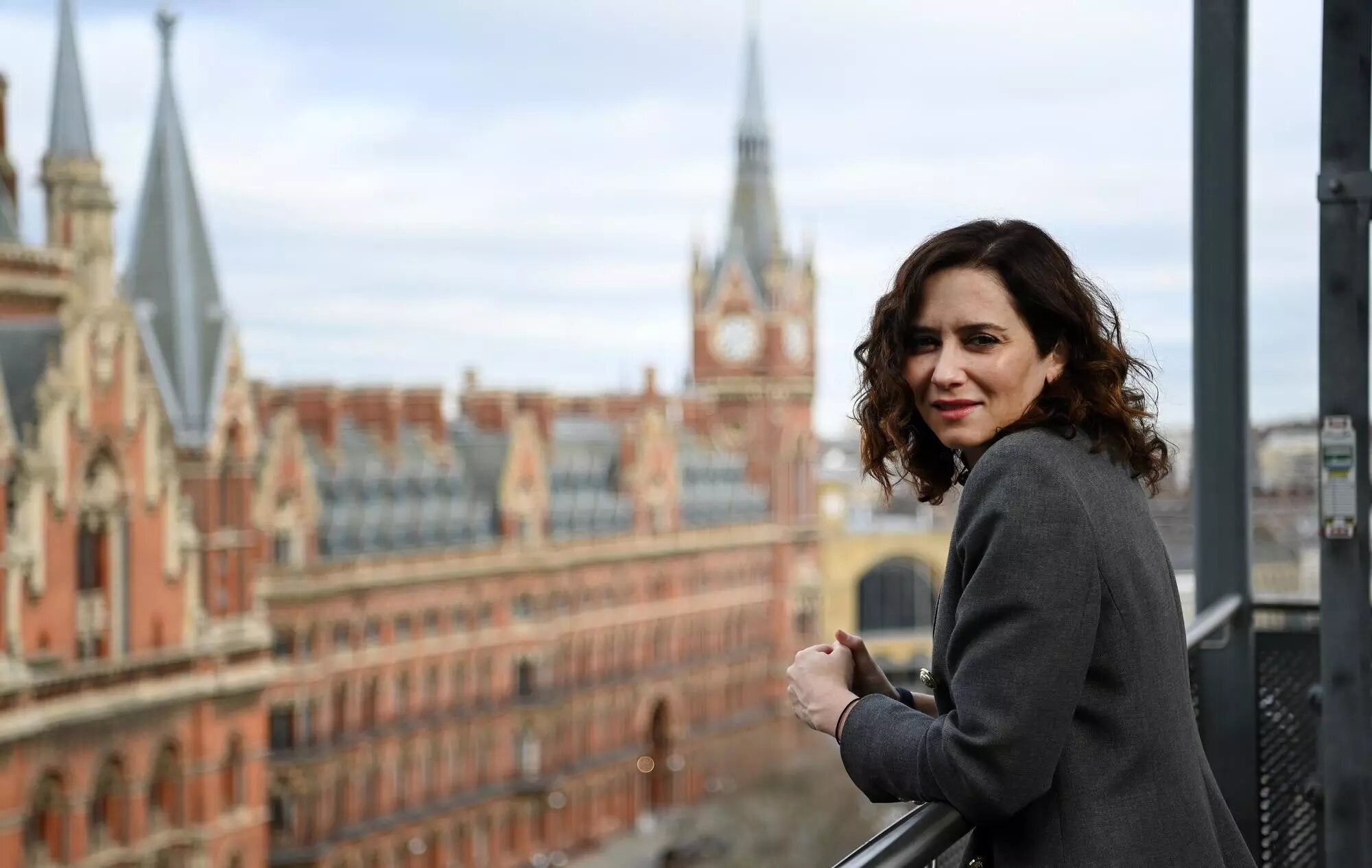 Ayuso viaja a Londres para seguir atrayendo inversiones a Madrid Ayuso viaja a Londres para seguir atrayendo inversiones a Madrid