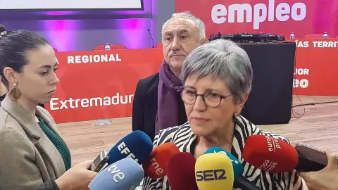 La secretaria general de UGT Extremadura y candidata a la reelección, Patro Sánchez, atiende a los medios en Mérida La secretaria general de UGT Extremadura y candidata a la reelección, Patro Sánchez, atiende a los medios en Mérida