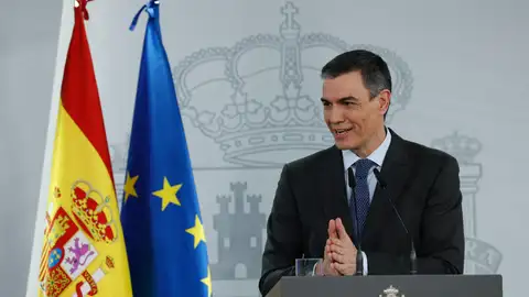 Pedro Sánchez comparece después de la ronda de reuniones con los líderes parlamentarios para negociar el aumento del gasto en Defensa Pedro Sánchez comparece después de la ronda de reuniones con los líderes parlamentarios para negociar el aumento del gasto en Defensa