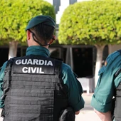 Imagen de archivo de dos agentes de la Guardia Civil Imagen de archivo de dos agentes de la Guardia Civil