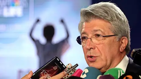 Enrique Cerezo durante una comparecencia con los medios de comunicación. Enrique Cerezo durante una comparecencia con los medios de comunicación.