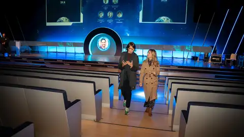 La vicepresidenta de Aragón, Mar Vaquero, y la Country Leader de Amazon Web Services en España y Portugal, Suzana Curic, visitan el montaje de The Wave 2025 La vicepresidenta de Aragón, Mar Vaquero, y la Country Leader de Amazon Web Services en España y Portugal, Suzana Curic, visitan el montaje de The Wave 2025