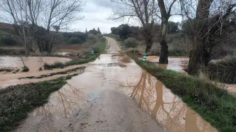 Imagen inundaciones en la carretera de Bazán Imagen inundaciones en la carretera de Bazán