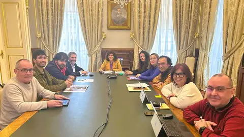 La Xunta de Goberno adjudica las obras de reparación de la cubierta del pabellón municipal del CEIP Quiroga Palacios por más de 330.000 euros La Xunta de Goberno adjudica las obras de reparación de la cubierta del pabellón municipal del CEIP Quiroga Palacios por más de 330.000 euros