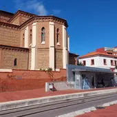 Apeadero ubicado junto a la Iglesia de Las Ventas Apeadero ubicado junto a la Iglesia de Las Ventas