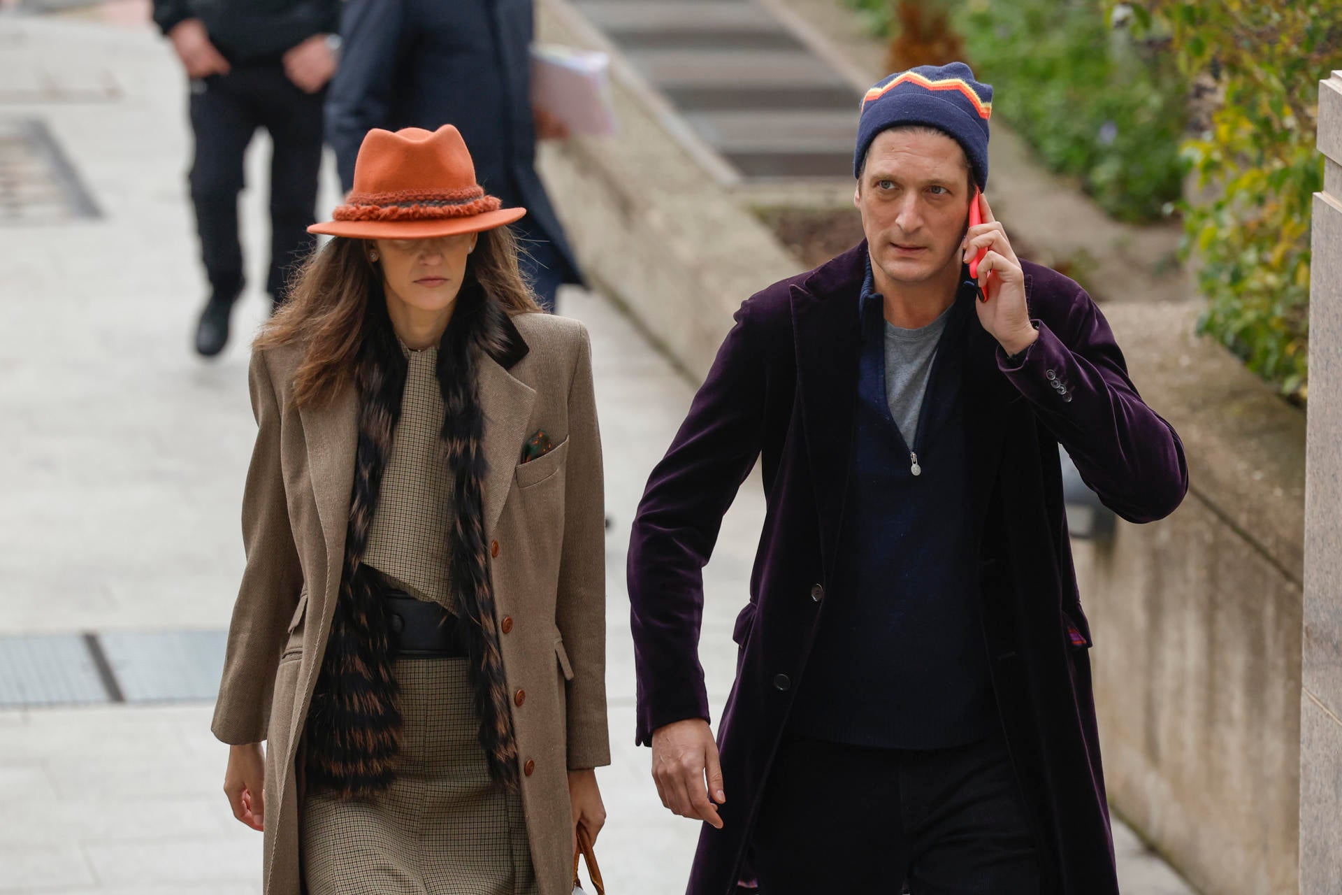 Absuelven a Luis Medina en el caso mascarillas y condenan a Alberto Luceño a más de 3 años de cárcel Absuelven a Luis Medina en el caso mascarillas y condenan a Alberto Luceño a más de 3 años de cárcel