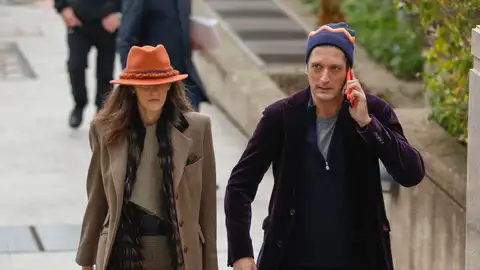 El empresario Luis Medina (d) a su llegada a la Audiencia Provincial de Madrid que da a conocer, este miércoles, la sentencia del juicio por el 'caso mascarillas. El empresario Luis Medina (d) a su llegada a la Audiencia Provincial de Madrid que da a conocer, este miércoles, la sentencia del juicio por el 'caso mascarillas.