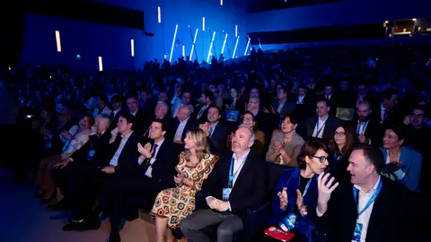 Vaquero y Azcón durante el arranque del congreso The Wave Vaquero y Azcón durante el arranque del congreso The Wave
