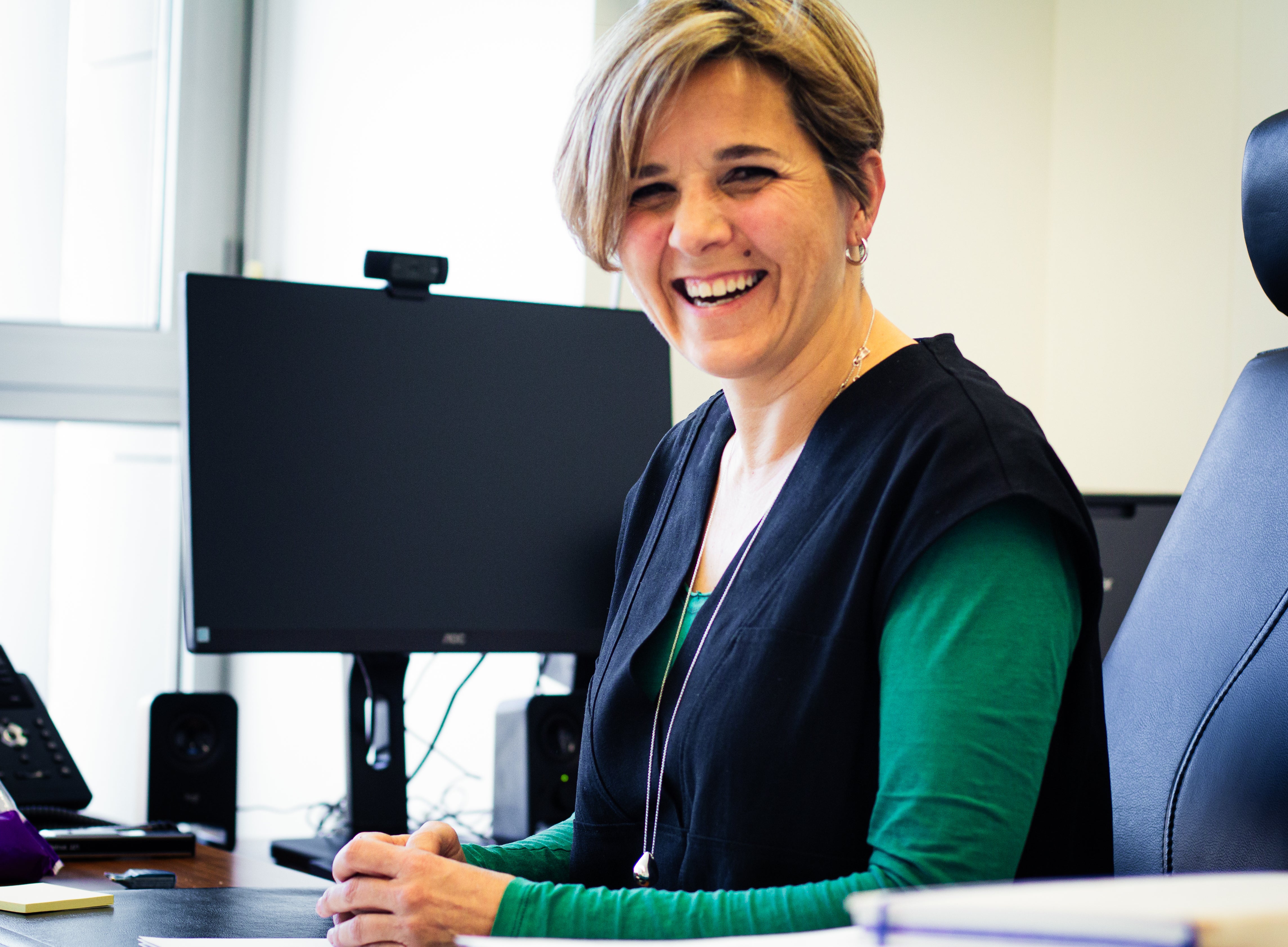 Ana Agudo, responsable de movilidad de Granada, sobre la Zona de Bajas Emisiones: "Ampliamos las excepciones pero se reducirá la contaminación" Ana Agudo, responsable de movilidad de Granada, sobre la Zona de Bajas Emisiones: "Ampliamos las excepciones pero se reducirá la contaminación"