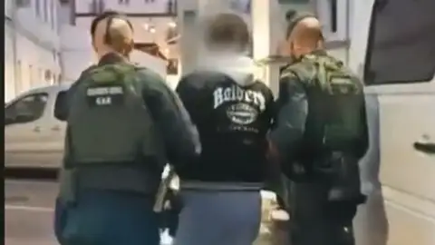 Detienen en Córdoba a un yihadista por contribuir a la estrategia mediática de Daesh Detienen en Córdoba a un yihadista por contribuir a la estrategia mediática de Daesh