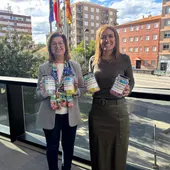 La alcaldesa, María Tormo, y la concejala de Bienestar Social, Eugenia Martinavarro. La alcaldesa, María Tormo, y la concejala de Bienestar Social, Eugenia Martinavarro.