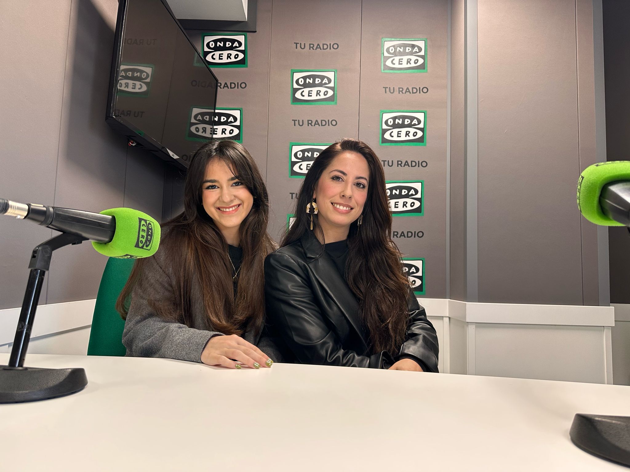 El "jaleo" de unos pendientes El "jaleo" de unos pendientes