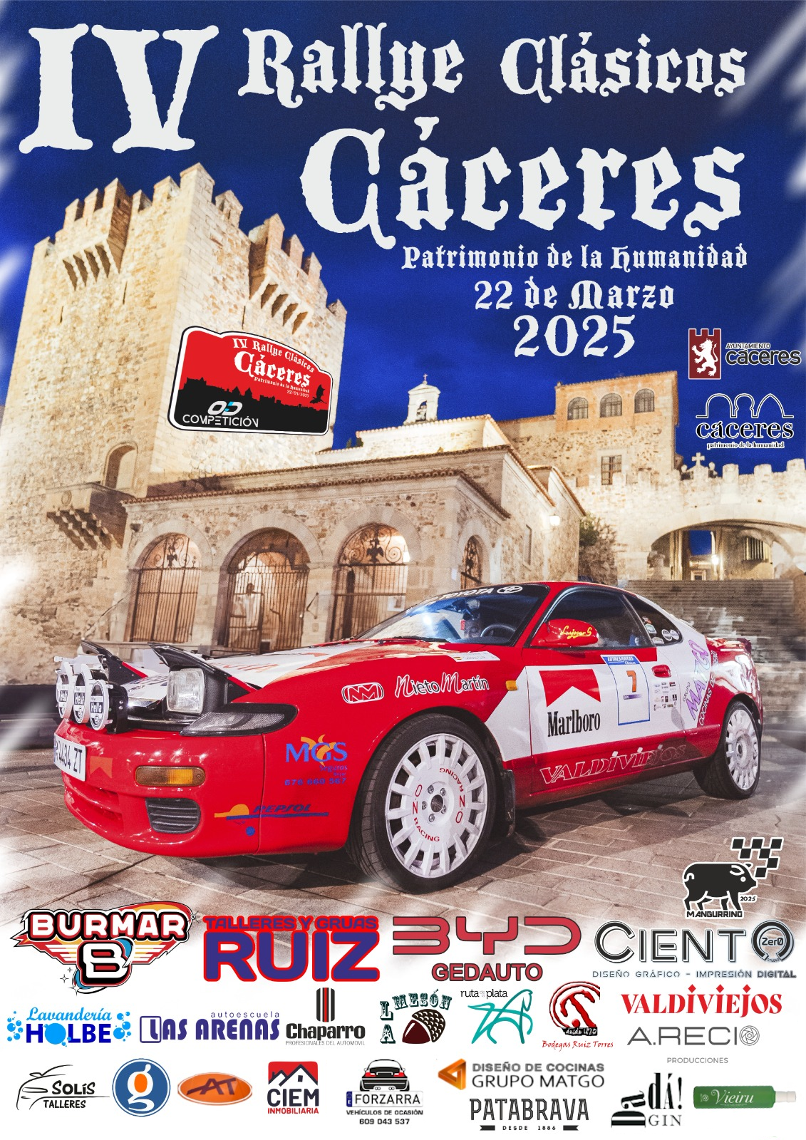 Un centenar de coches históricos de España y Portugal recalan en la Plaza Mayor de Cáceres en el IV Rallye Clásico Un centenar de coches históricos de España y Portugal recalan en la Plaza Mayor de Cáceres en el IV Rallye Clásico