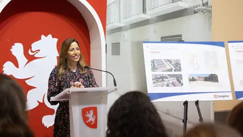 La alcaldesa de Zaragoza, Natalia Chueca, presenta el proyecto de edificación de viviendas asequibles en Torrero La alcaldesa de Zaragoza, Natalia Chueca, presenta el proyecto de edificación de viviendas asequibles en Torrero
