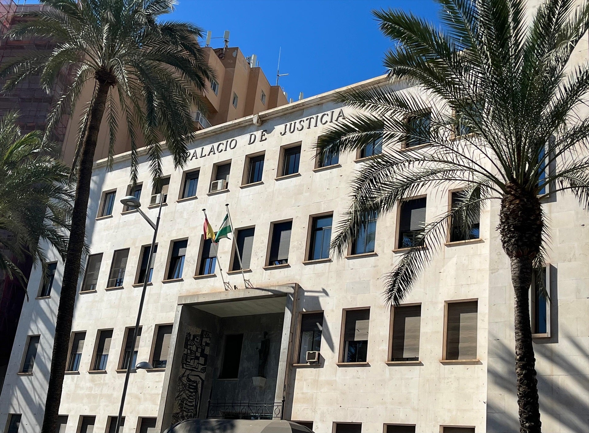 Condenado a más de 30 años de prisión un hombre en Almería por violar y agredir sexualmente a dos hijos y cuatro nietos Condenado a más de 30 años de prisión un hombre en Almería por violar y agredir sexualmente a dos hijos y cuatro nietos
