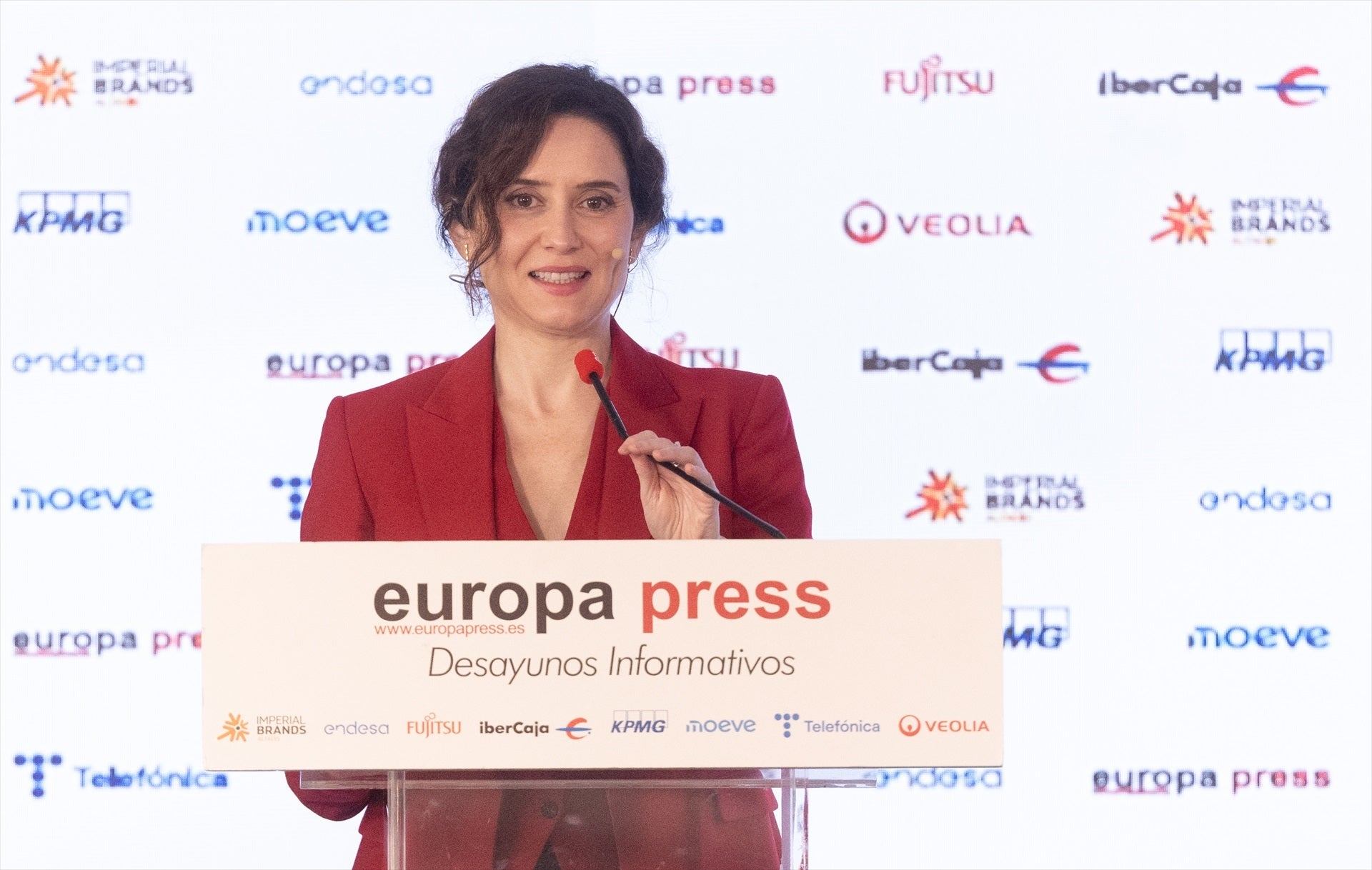 Ayuso denuncia el "régimen de terror" de Sánchez humillando y desprestigiando a los adversarios políticos Ayuso denuncia el "régimen de terror" de Sánchez humillando y desprestigiando a los adversarios políticos