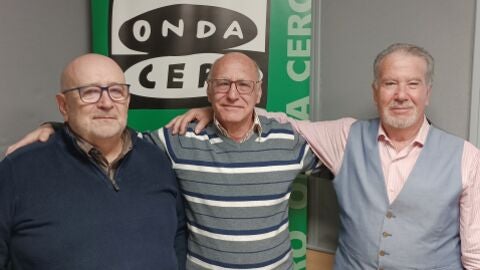 Pedro Moratilla, Gumersindo Carmona y Jos&eacute; Valverde, miembros de la Asociaci&oacute;n de Veteranos del CIR 2