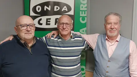 Nace la Asociación de Veteranos del CIR 2 de Alcalá de Henares Pedro Moratilla, Gumersindo Carmona y José Valverde, miembros de la Asociación de Veteranos del CIR 2