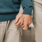 Una alimentación saludable en la mediana edad favorece el envejecimiento sin enfermedades crónicas Una alimentación saludable en la mediana edad favorece el envejecimiento sin enfermedades crónicas