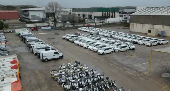 El Ayuntamiento de Madrid subasta vehículos municipales: motos desde 180 euros y coches desde 300 El Ayuntamiento de Madrid subasta vehículos municipales: motos desde 180 euros y coches desde 300