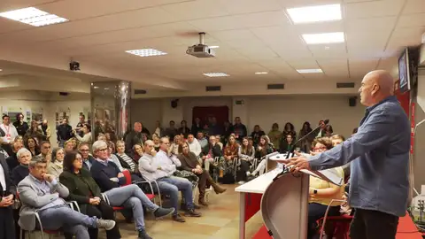 Monchu García es reelegido secretario general del Psoe de Gijón Monchu García es reelegido secretario general del Psoe de Gijón