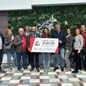El presidente de la Fundación Cueva de Nerja recibe al visitante 20 millones en el recinto de la cavida El presidente de la Fundación Cueva de Nerja recibe al visitante 20 millones en el recinto de la cavida