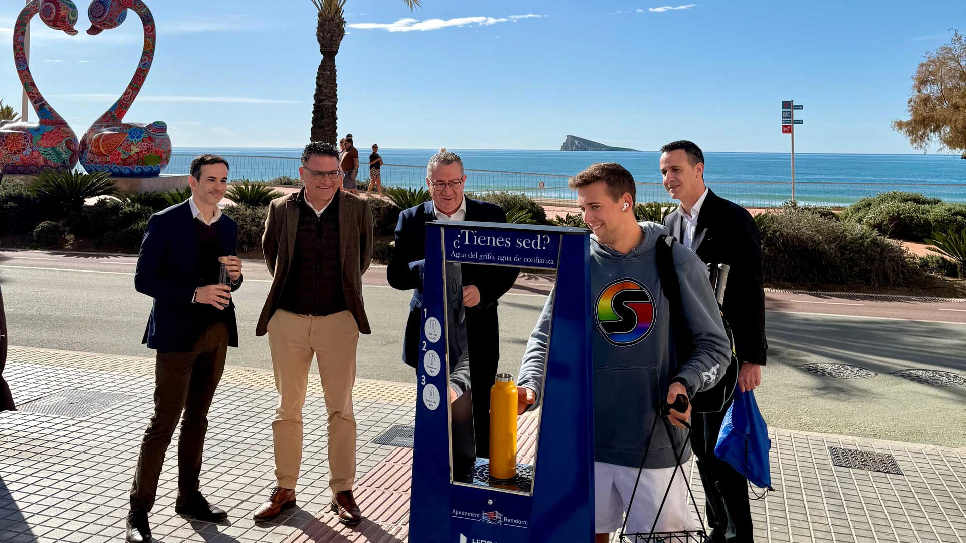 Benidorm y l’Alfàs instalan surtidores de agua potable refrigerada en la vía pública e instalaciones deportivas Benidorm y l’Alfàs instalan surtidores de agua potable refrigerada en la vía pública e instalaciones deportivas